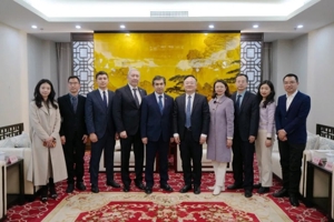 哈萨克斯坦驻沪总领事访问我厅